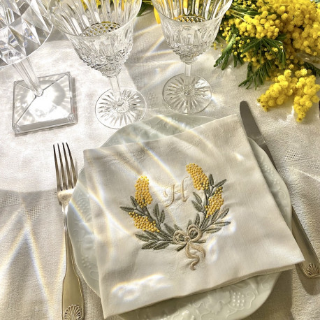 Serviette de table brodée personnalisée Mimosa avec votre intiale - Villa Farese