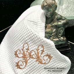 Serviette de bain brodée personnalisée à vos initiales nid d'abeille